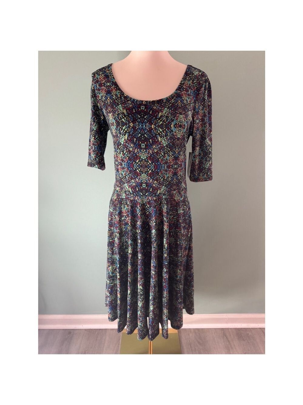 Women's LuLaRoe Nicole Dress Size L Blue Red Geometric Print